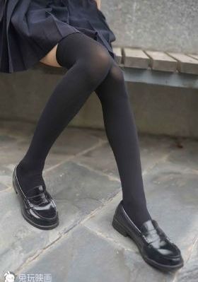 丰满少妇被啪啪到高潮